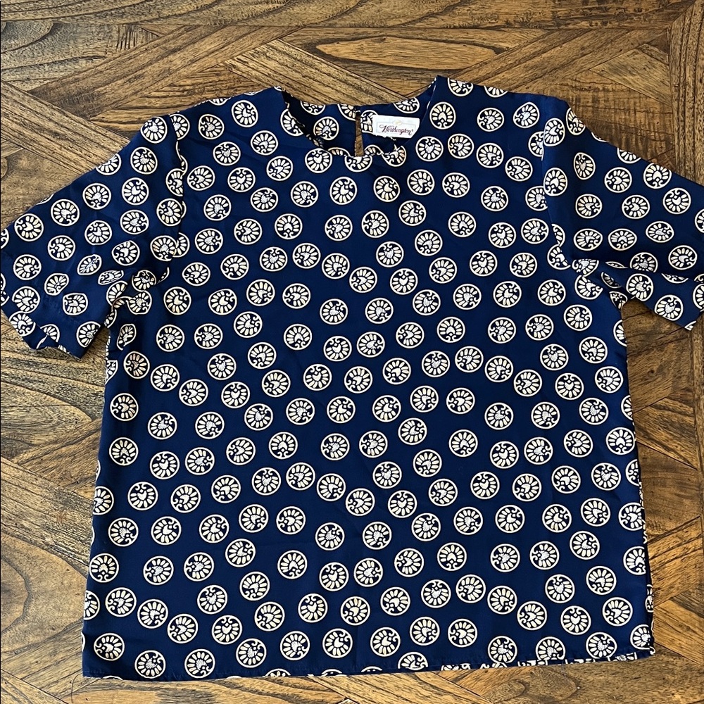 Vintage Worthington Navy with Cream Pattern Short Sleeve Blouse, Size Med/Large